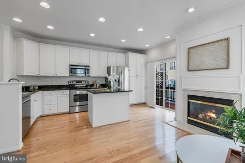 $725,000 | 5454 Patuxent Way, Alexandria, VA 22312