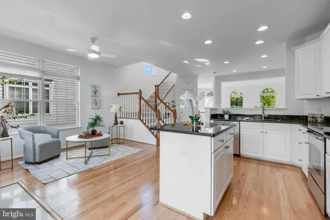 $725,000 | 5454 Patuxent Way, Alexandria, VA 22312