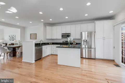 $725,000 | 5454 Patuxent Way, Alexandria, VA 22312