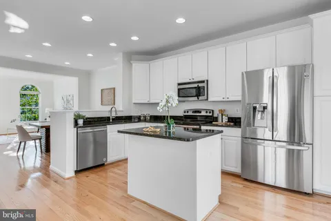 $725,000 | 5454 Patuxent Way, Alexandria, VA 22312