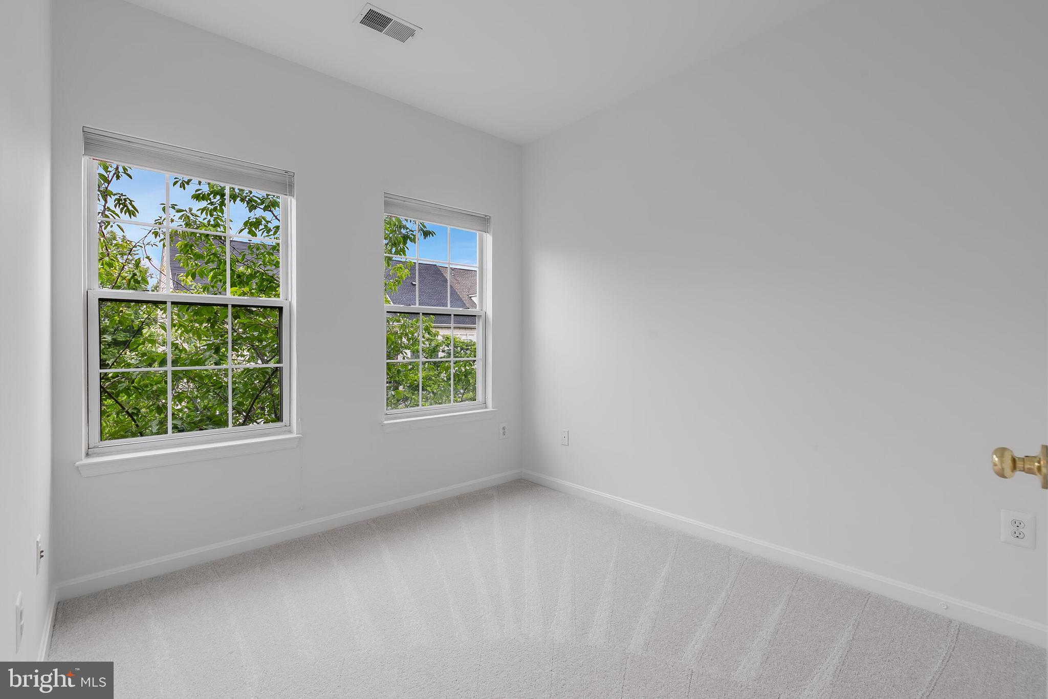 5454 Patuxent Way Alexandria, VA 22312 - Photo 39 of 51 Second bedroom, upper level