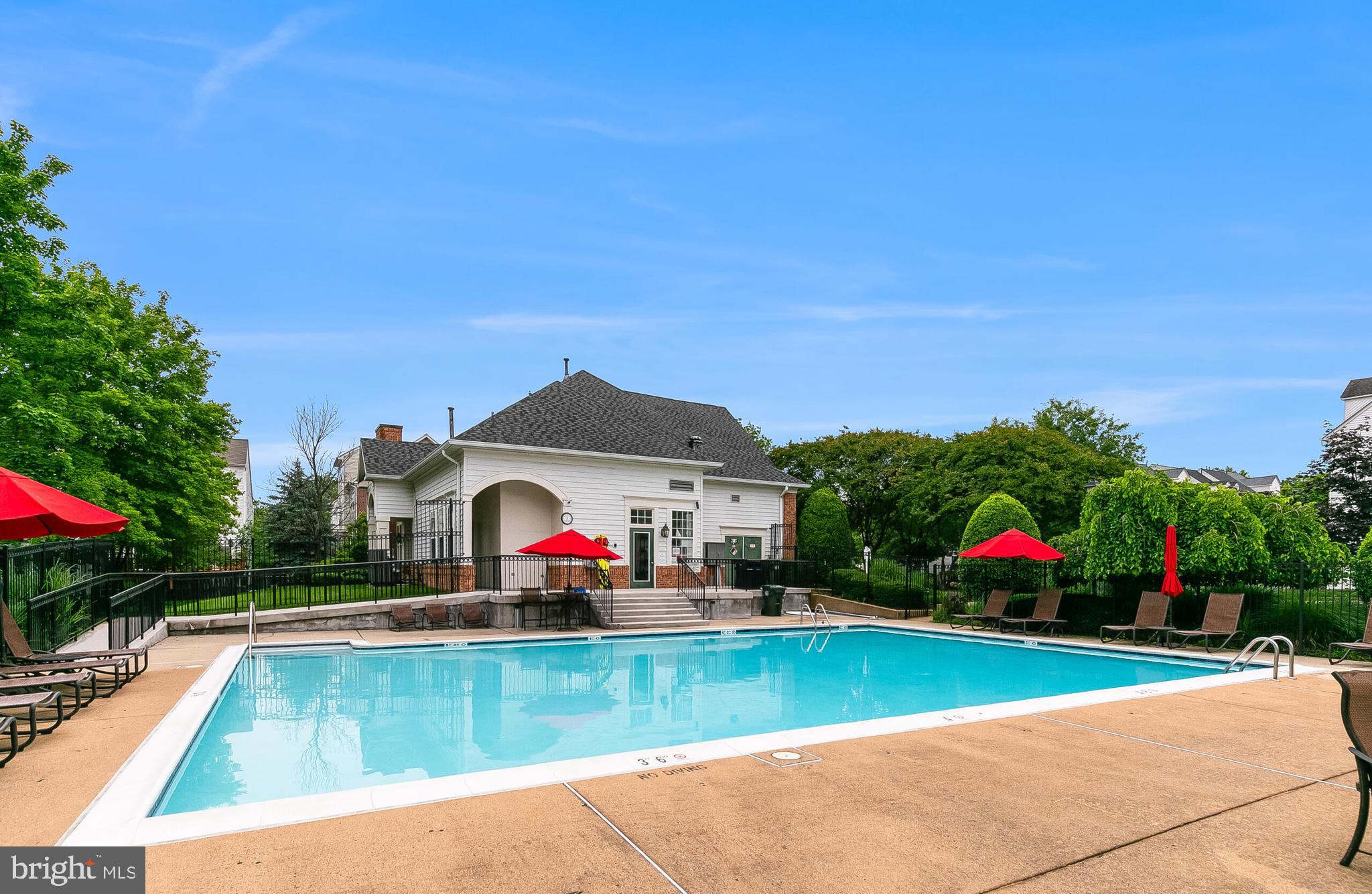 5454 Patuxent Way Alexandria, VA 22312 - Photo 48 of 51 Community pool