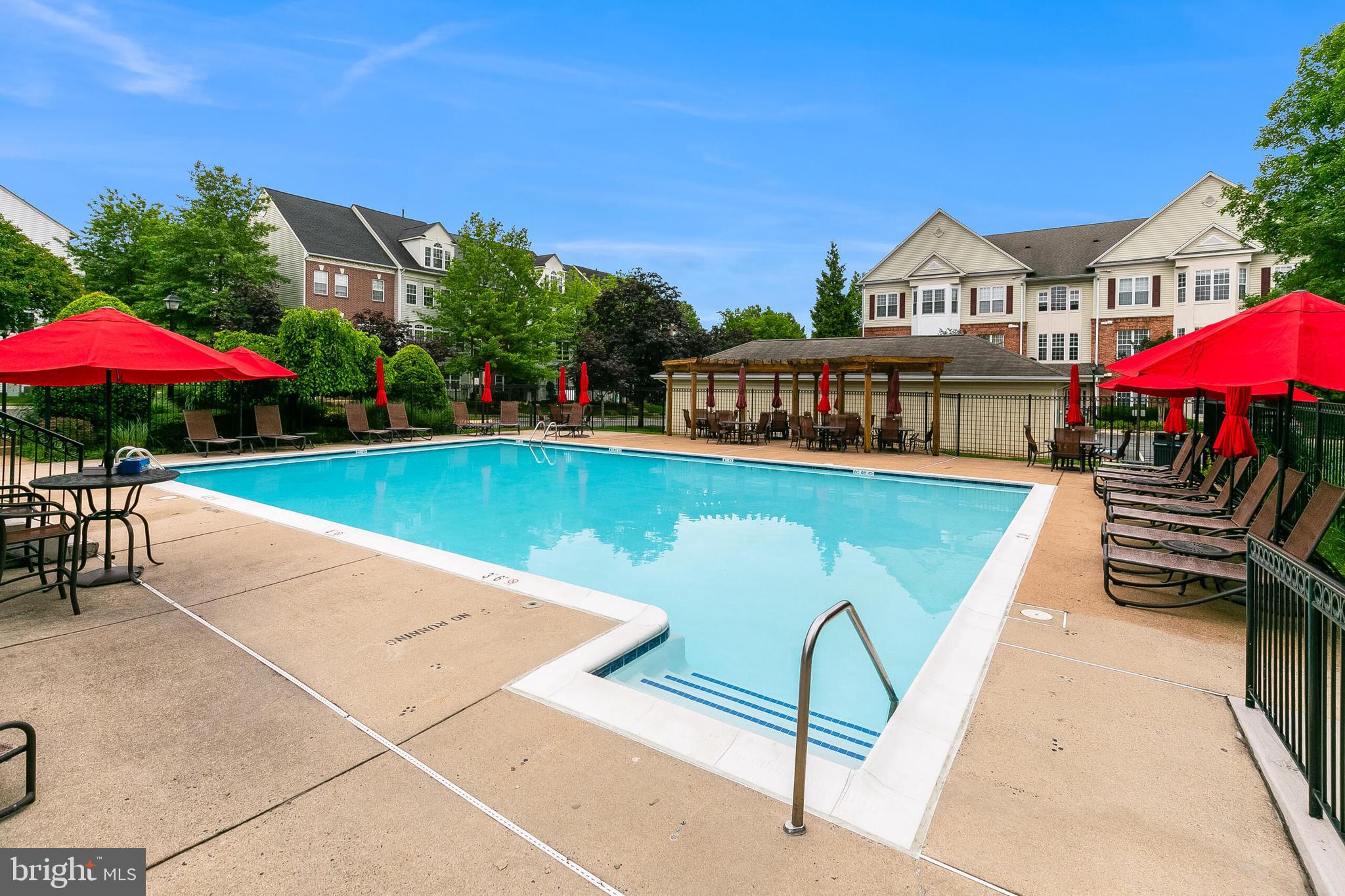 5454 Patuxent Way Alexandria, VA 22312 - Photo 50 of 51 Community pool