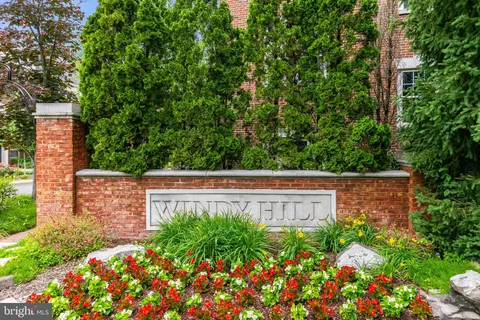 $725,000 | 5454 Patuxent Way, Alexandria, VA 22312