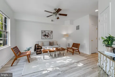 $725,000 | 5454 Patuxent Way, Alexandria, VA 22312