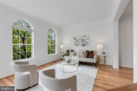 $725,000 | 5454 Patuxent Way, Alexandria, VA 22312