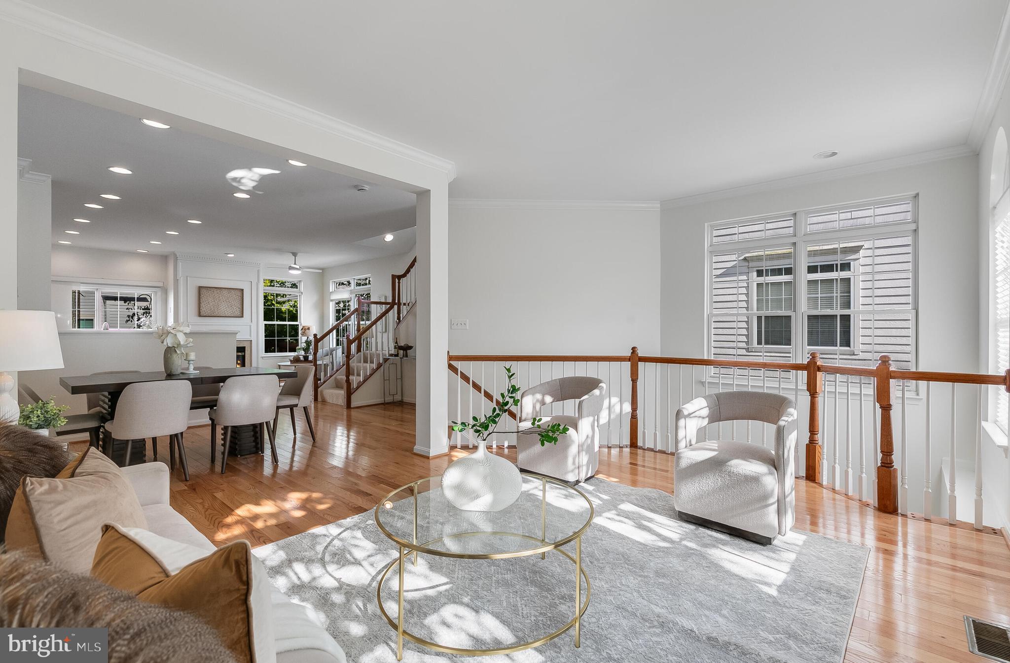 5454 Patuxent Way Alexandria, VA 22312 - Photo 9 of 51 Spacious living area