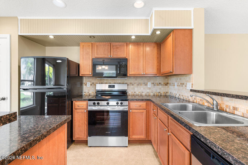 211 Crete Court St. Augustine, FL 32084 - Photo 10 of 56 211 Crete Court