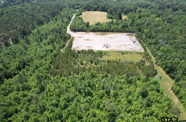 a view of a outdoor space