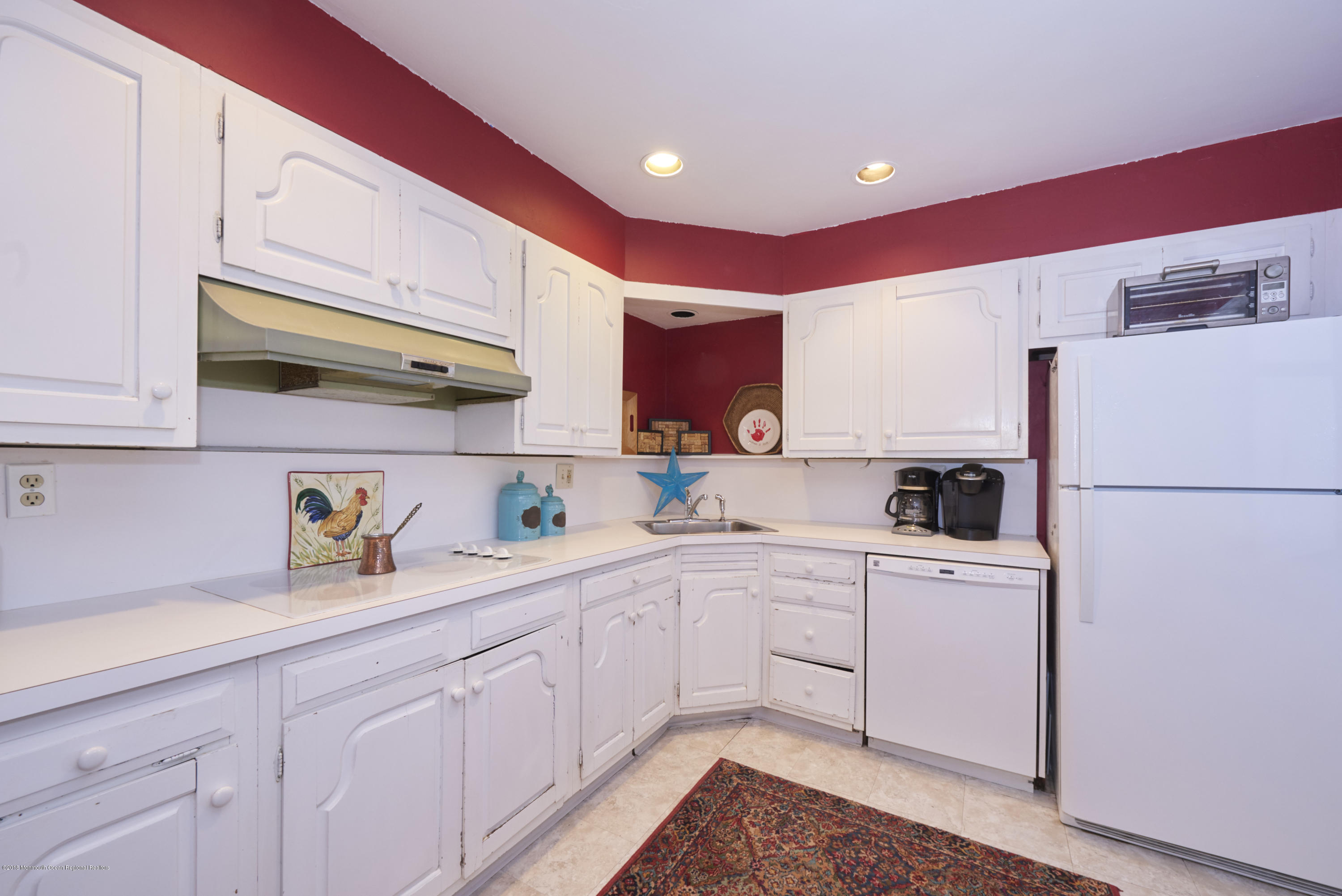 284 Garden Road Shrewsbury, NJ 07702 - Photo 13 of 22 Kitchen