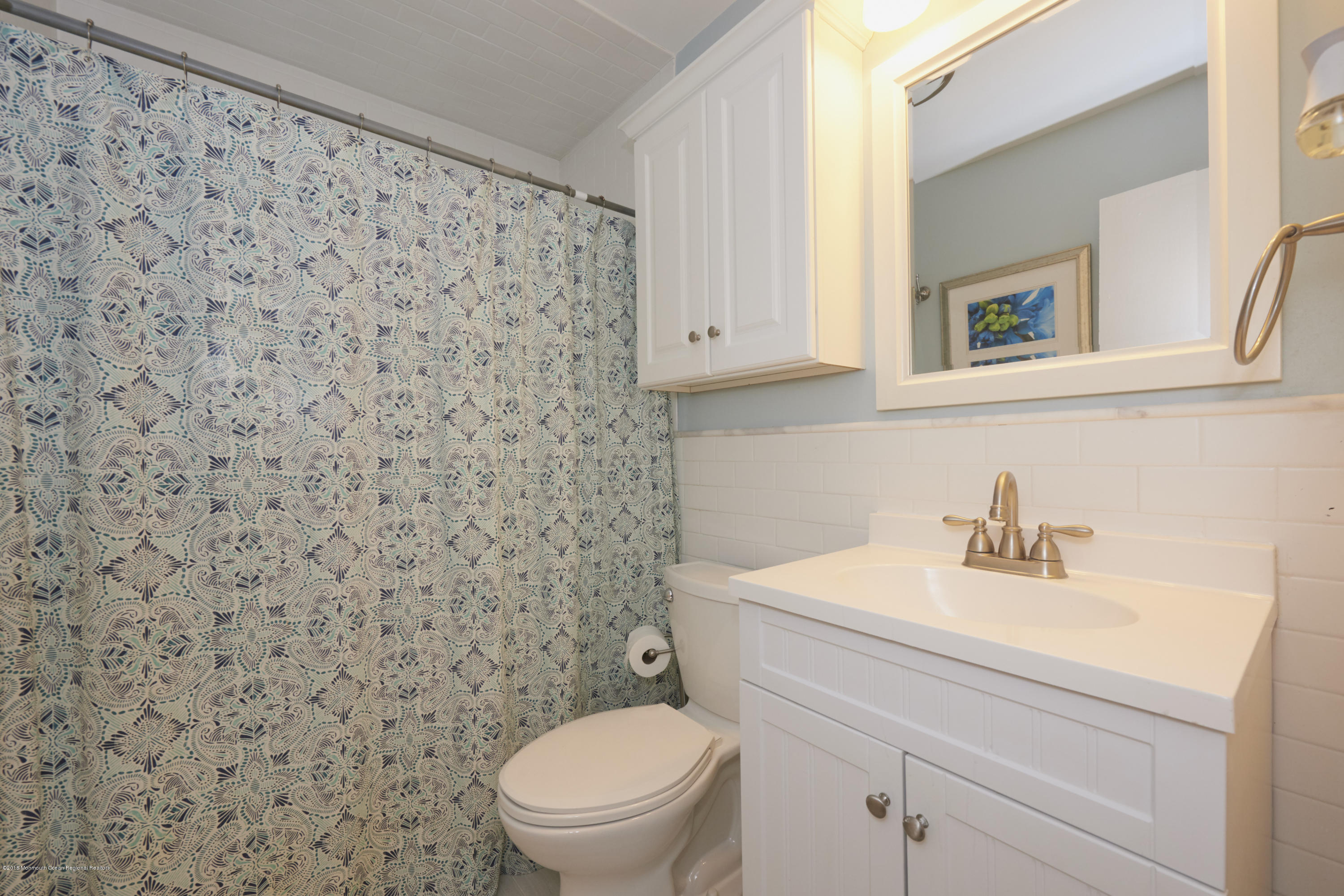 284 Garden Road Shrewsbury, NJ 07702 - Photo 14 of 22 Bathroom