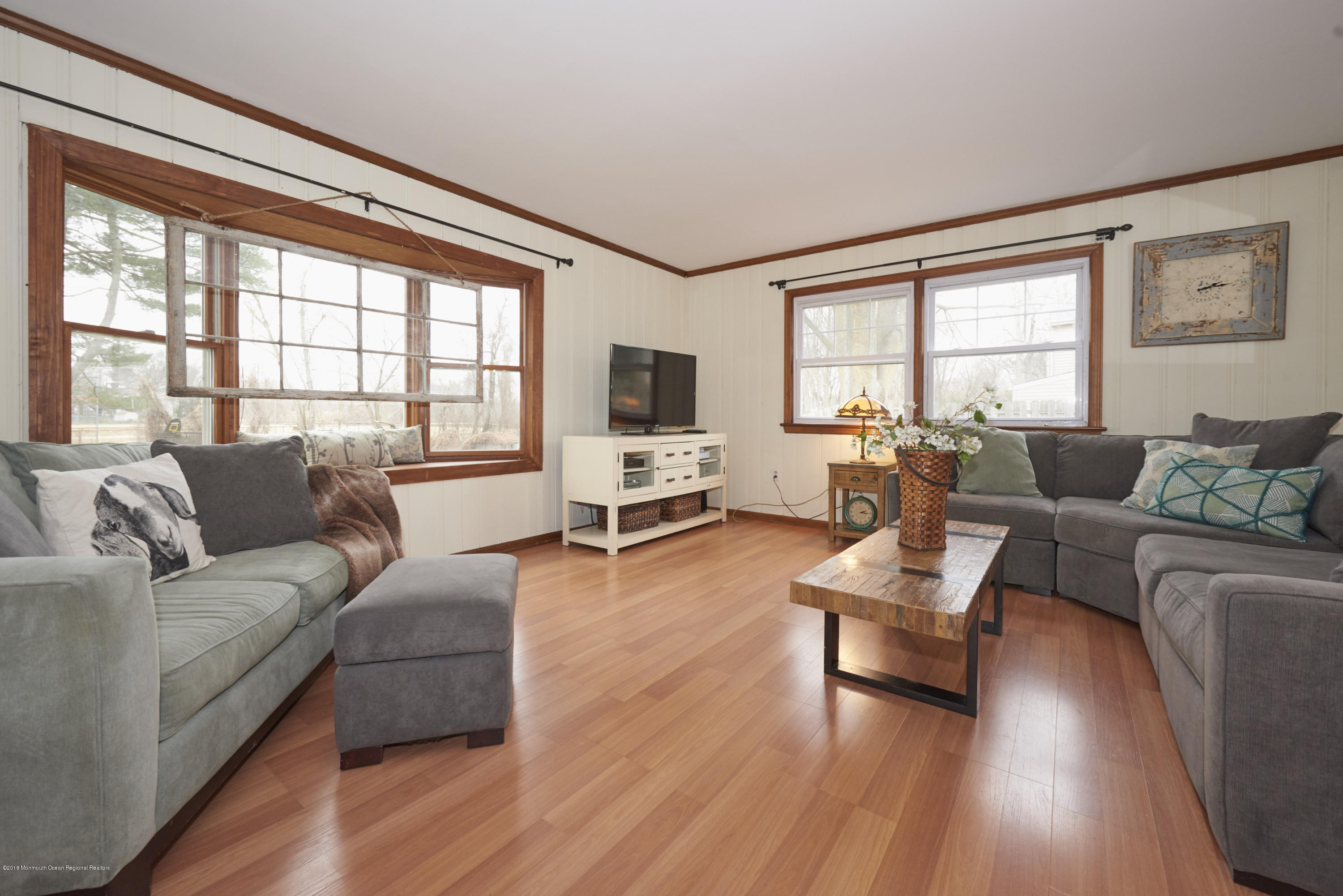 284 Garden Road Shrewsbury, NJ 07702 - Photo 10 of 22 Family Room