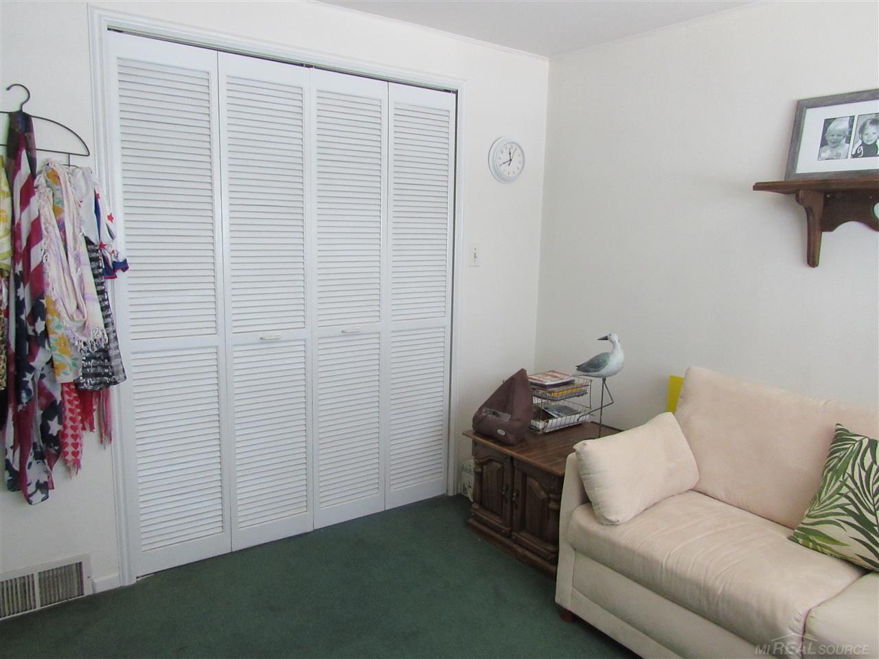 11214 Middlebelt Road Livonia, MI 48150 - Photo 16 of 17