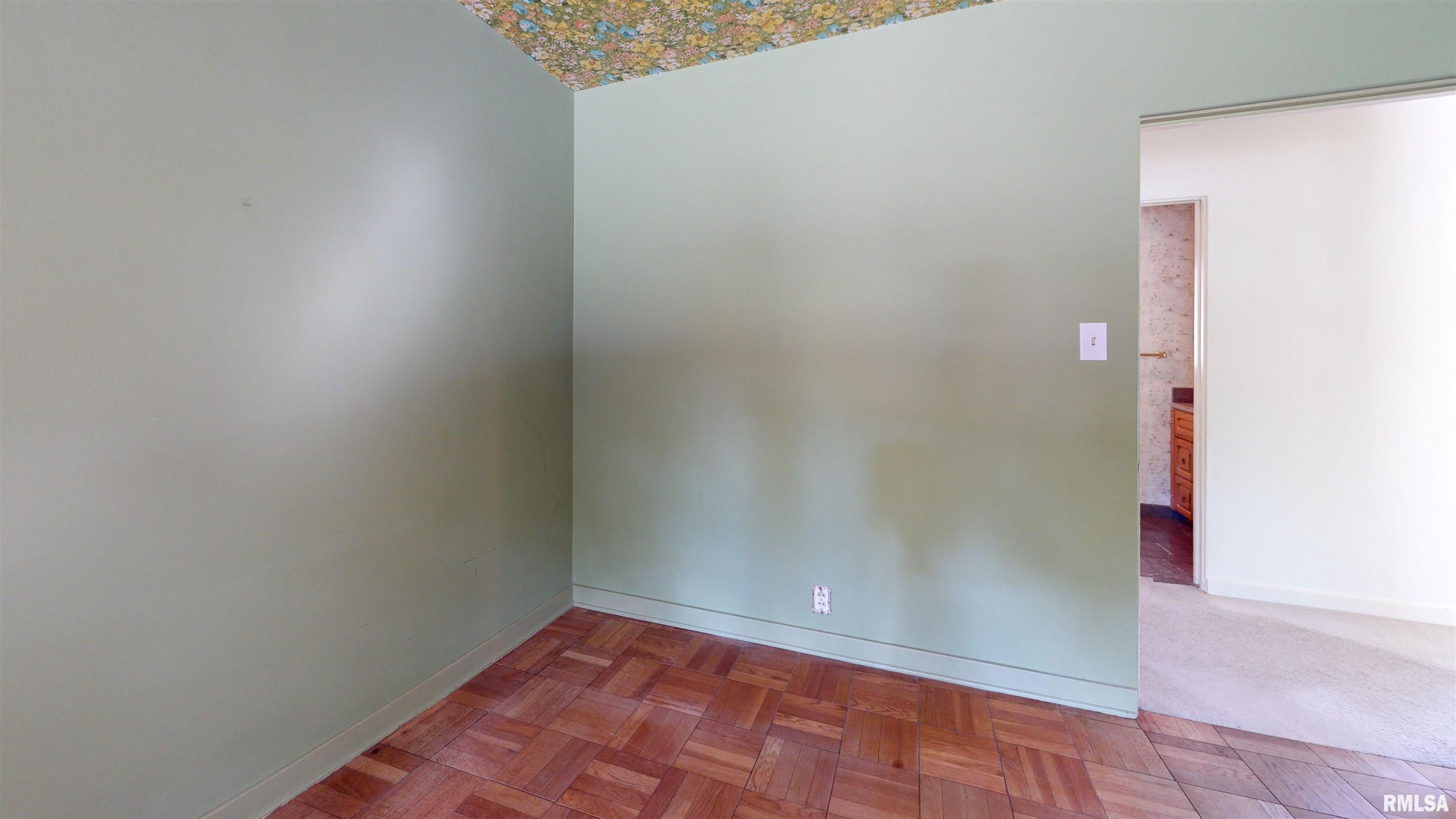 175 Woodlawn Road Quincy, IL 62301 - Photo 18 of 31 Gallery Image 18