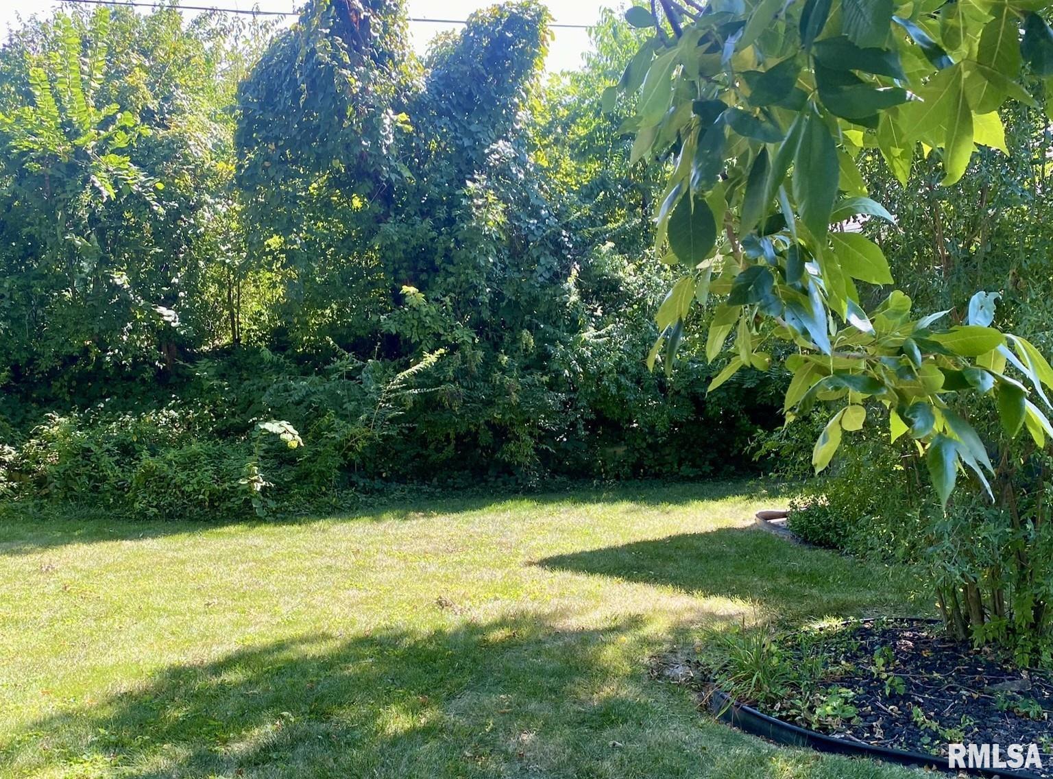 175 Woodlawn Road Quincy, IL 62301 - Photo 24 of 31 Gallery Image 24