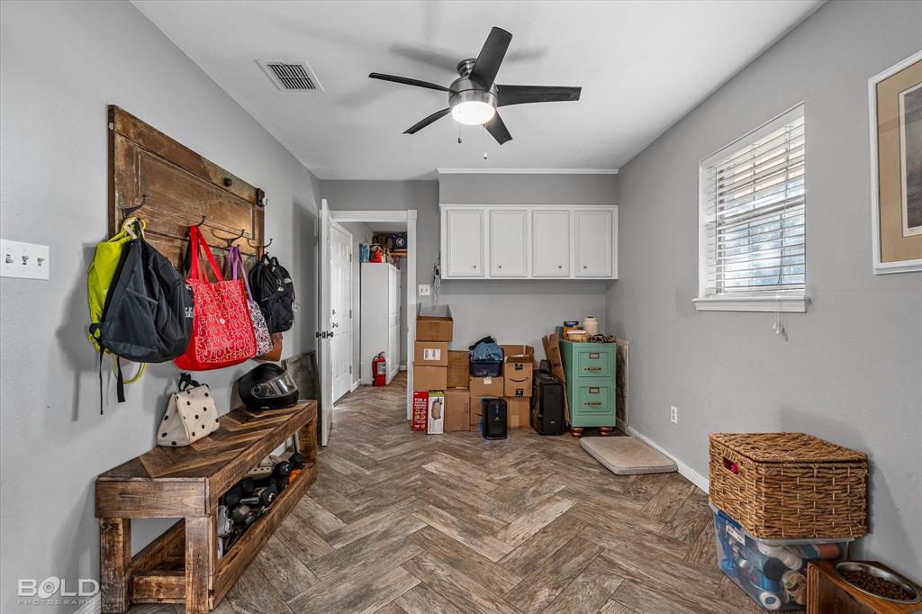 3804 Farmridge Road Keithville, LA 71047 - Photo 34 of 36 a room that has a bed and a closet