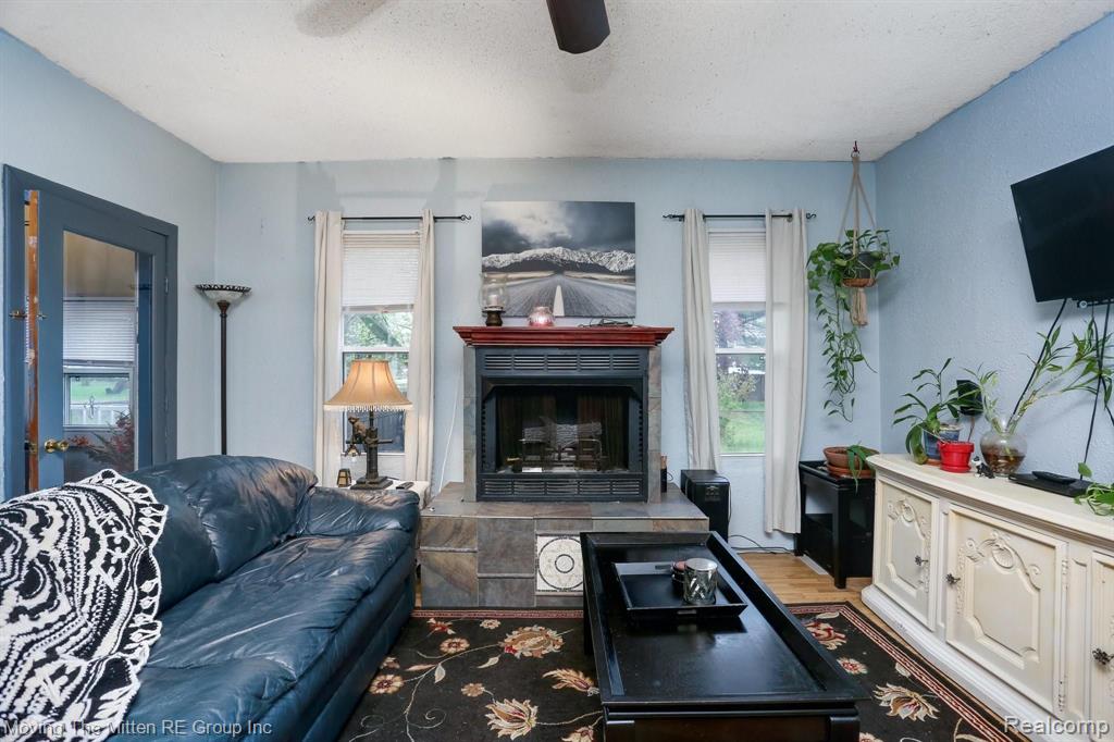 46065 Judd Road Belleville, MI 48111 - Photo 8 of 25