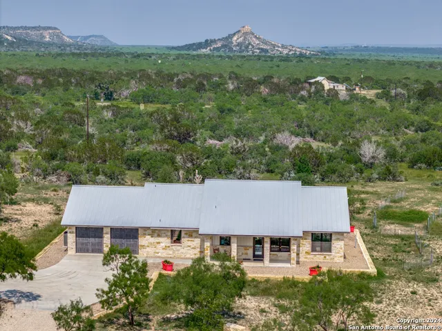 $1,330,000 | 932 Tea Cup Drive, Junction, TX 76849