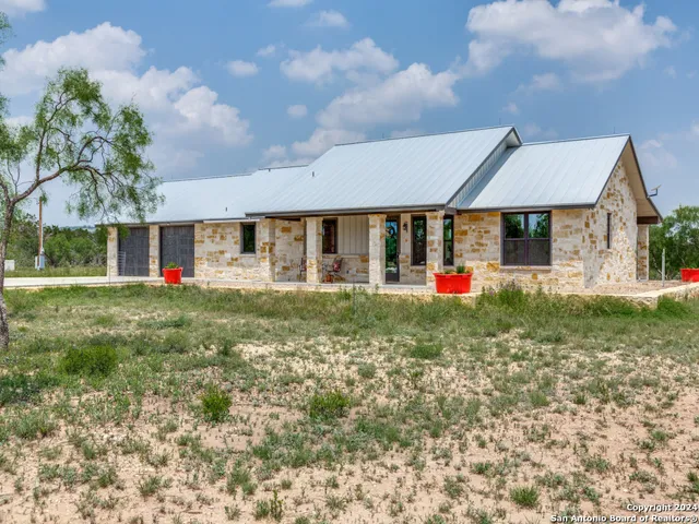 $1,330,000 | 932 Tea Cup Drive, Junction, TX 76849