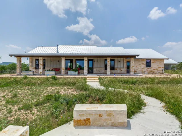 $1,330,000 | 932 Tea Cup Drive, Junction, TX 76849