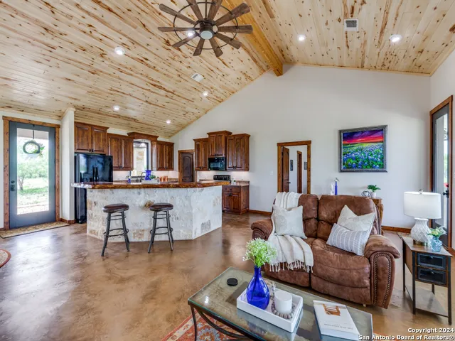 $1,330,000 | 932 Tea Cup Drive, Junction, TX 76849