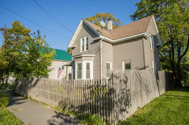 $195,000 | 104 3rd Street, Bangor, ME 04401
