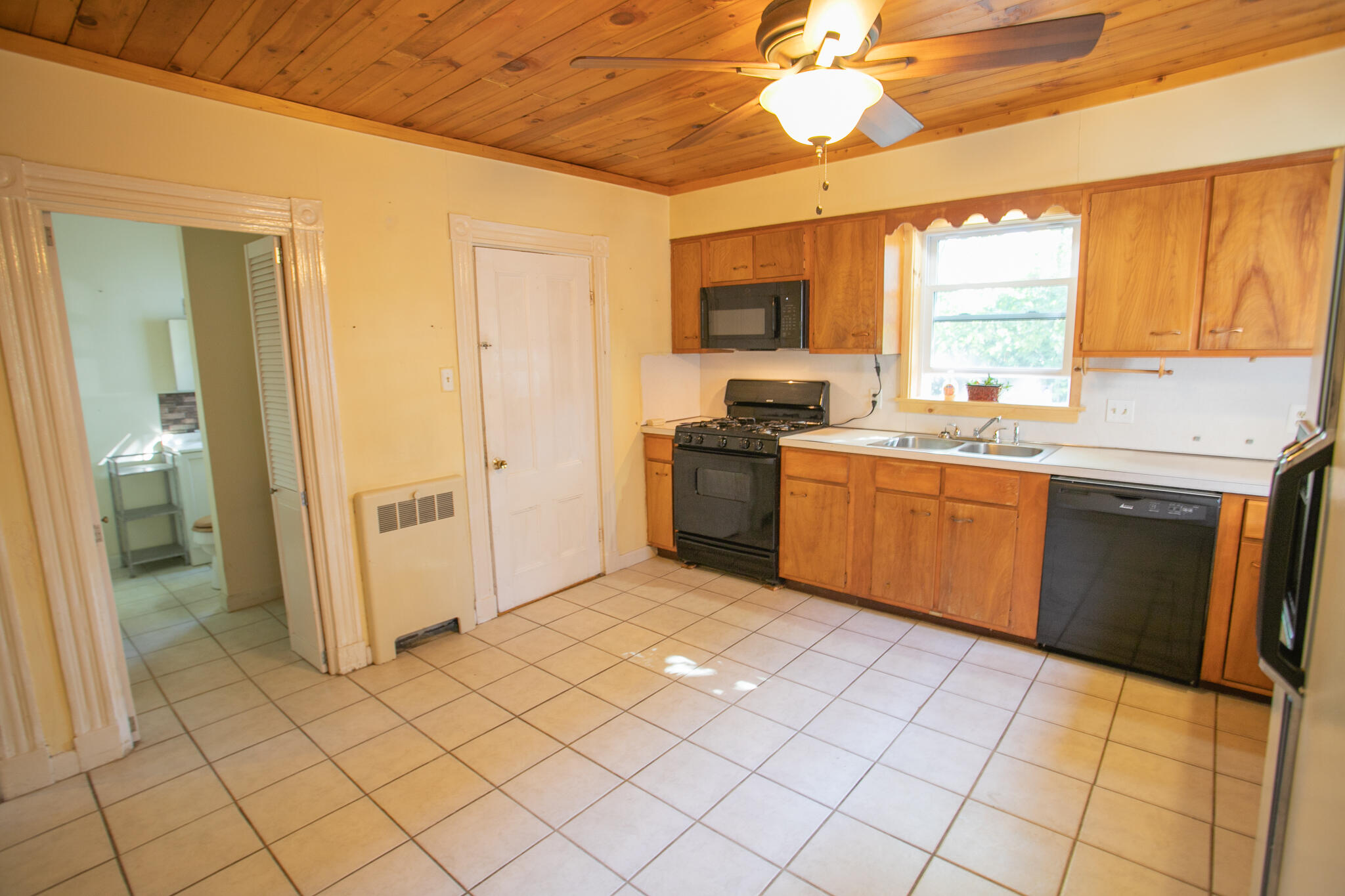 104 3rd Street Bangor, ME 04401 - Photo 14 of 48 IMG_0516