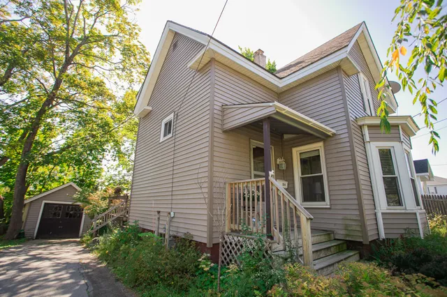 $195,000 | 104 3rd Street, Bangor, ME 04401