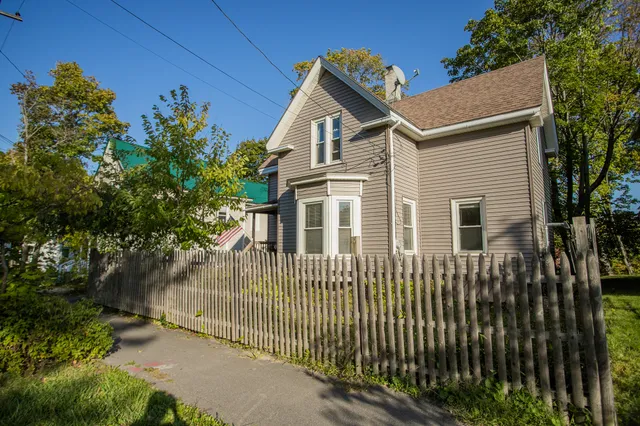 $195,000 | 104 3rd Street, Bangor, ME 04401