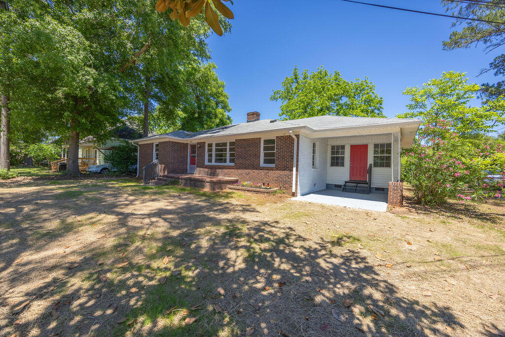 603 Mims Street Edgefield, SC 29824 - Photo 2 of 17