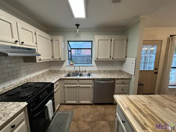 $1,475 | 929 Ridgepoint Court, Baton Rouge, LA 70810
