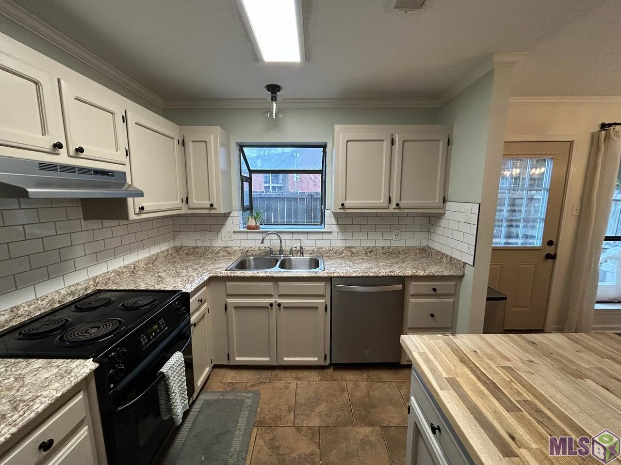 929 Ridgepoint Court Baton Rouge, LA 70810 - Photo 4 of 17
