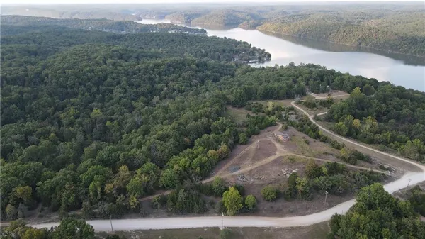 $399,000 | Brown Bend Road, Edwards, MO 65326