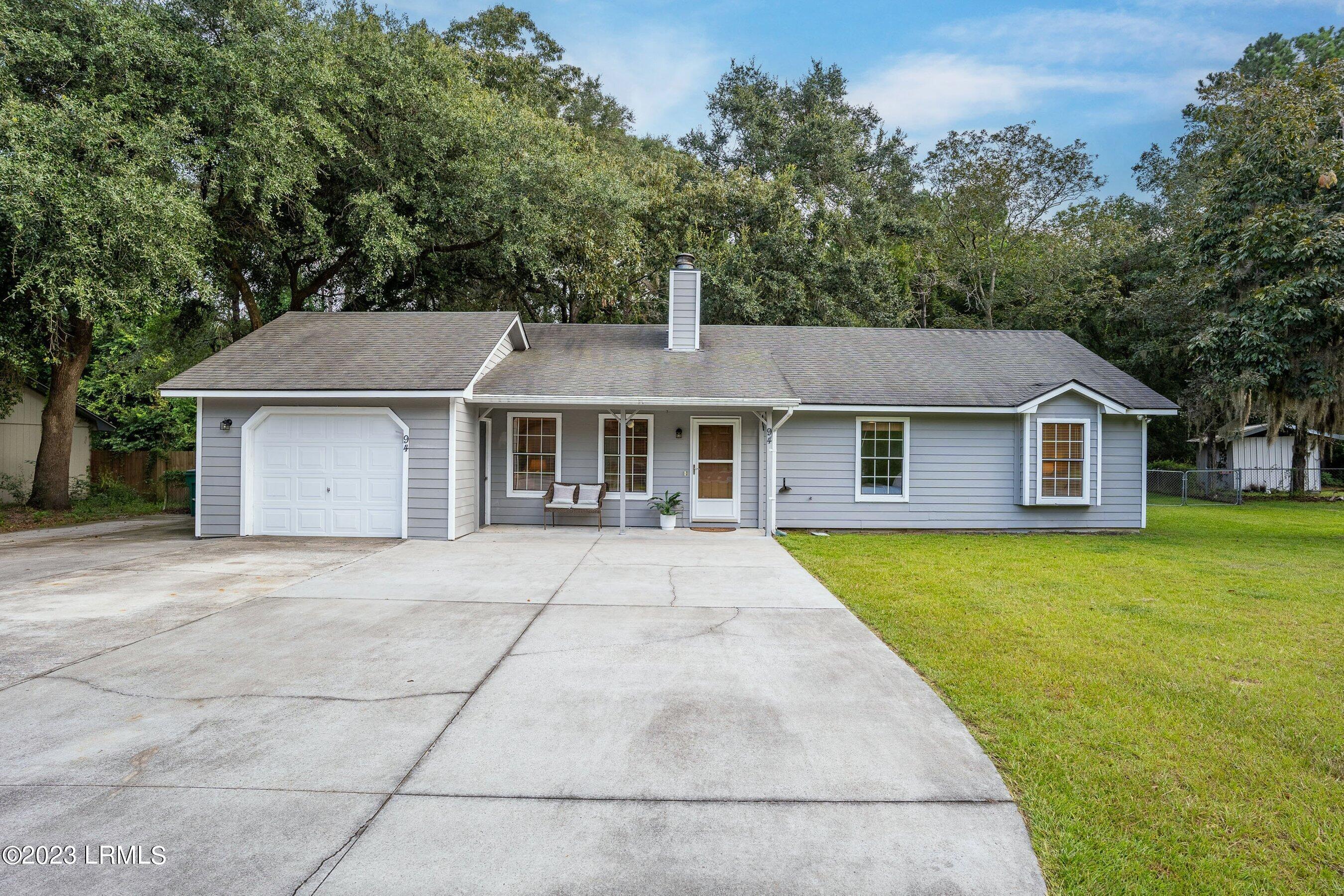 94 State Rd S-7-596 Beaufort, SC 29906 - Photo 2 of 30 DSC08568-HDR-1.jpg-SMALL