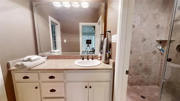 $499,000 | 2200 Herons Nest Drive, Granbury, TX 76048