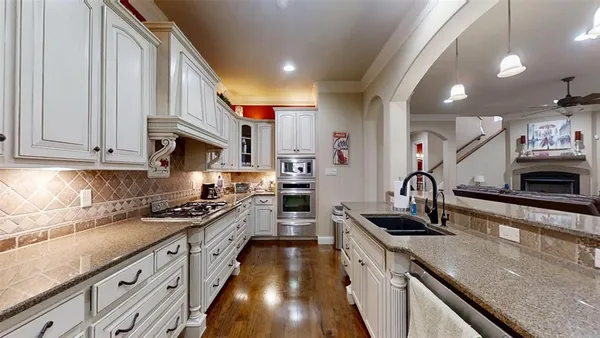 $499,000 | 2200 Herons Nest Drive, Granbury, TX 76048