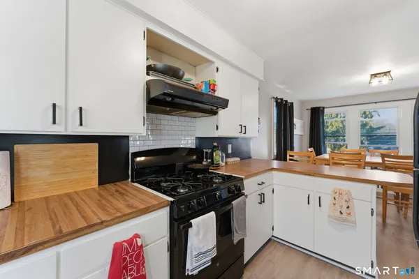 $309,000 | 120 Norwood Avenue, New London, CT 06320