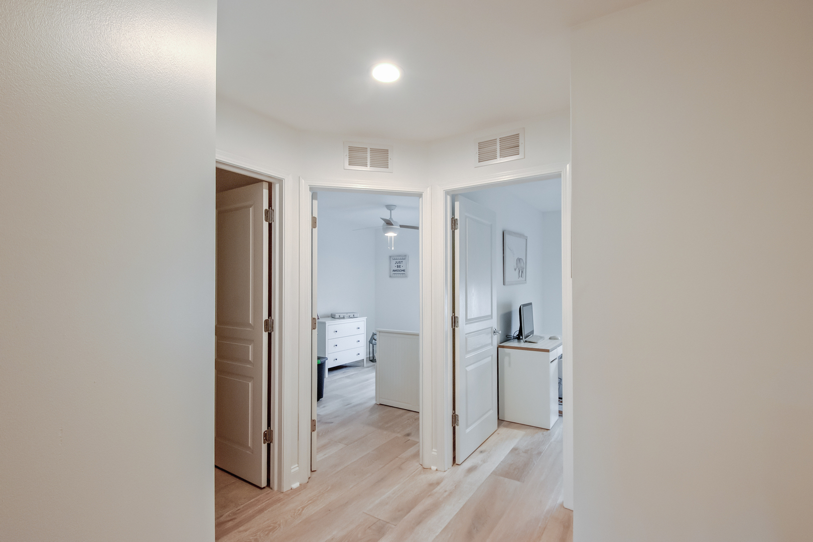 2804 Neubauer Circle Lindenhurst, IL 60046 - Photo 18 of 26 a bathroom with a sink and a mirror