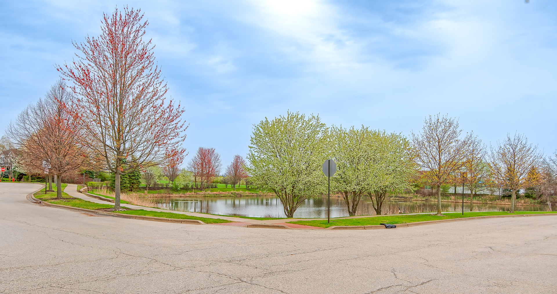 2804 Neubauer Circle Lindenhurst, IL 60046 - Photo 24 of 26 a view of a playground with basketball court