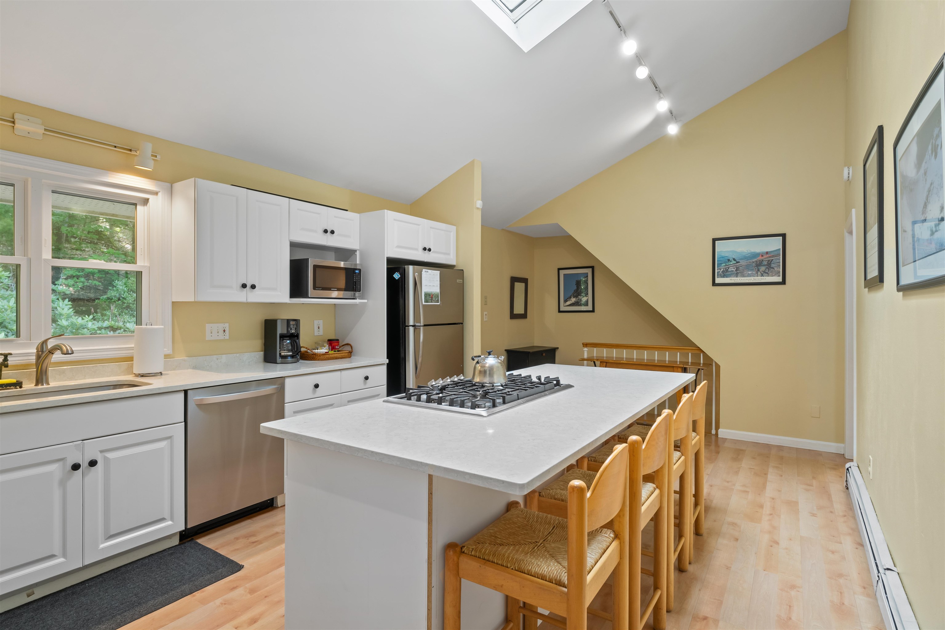 50 Drachenfels Road North Conway, NH 03860 - Photo 15 of 60