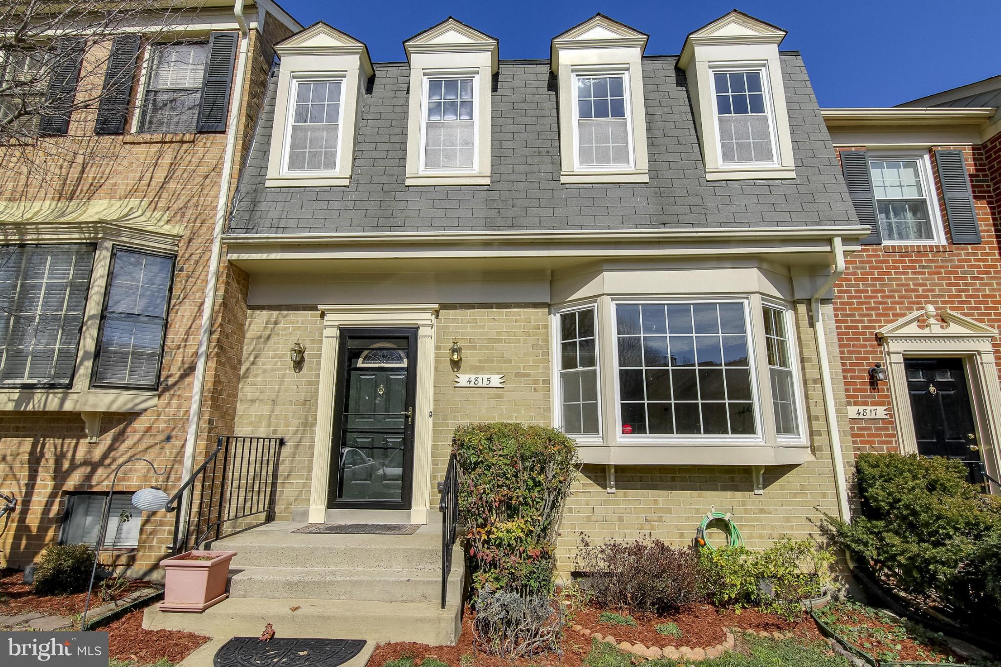 4815 Carriagepark Road Fairfax, VA 22032 - Photo 1 of 30 Exterior (Front)