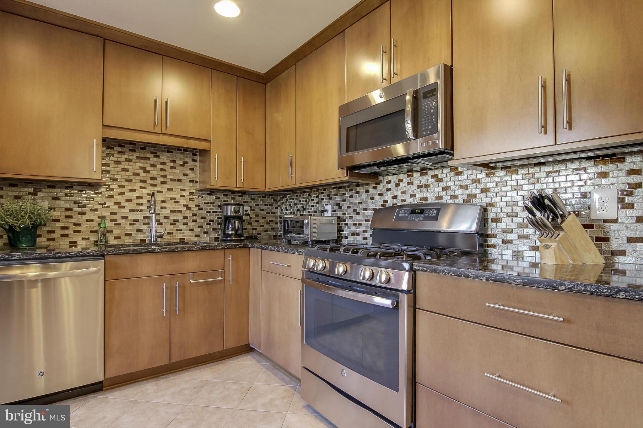 4815 Carriagepark Road Fairfax, VA 22032 - Photo 11 of 30 Kitchen