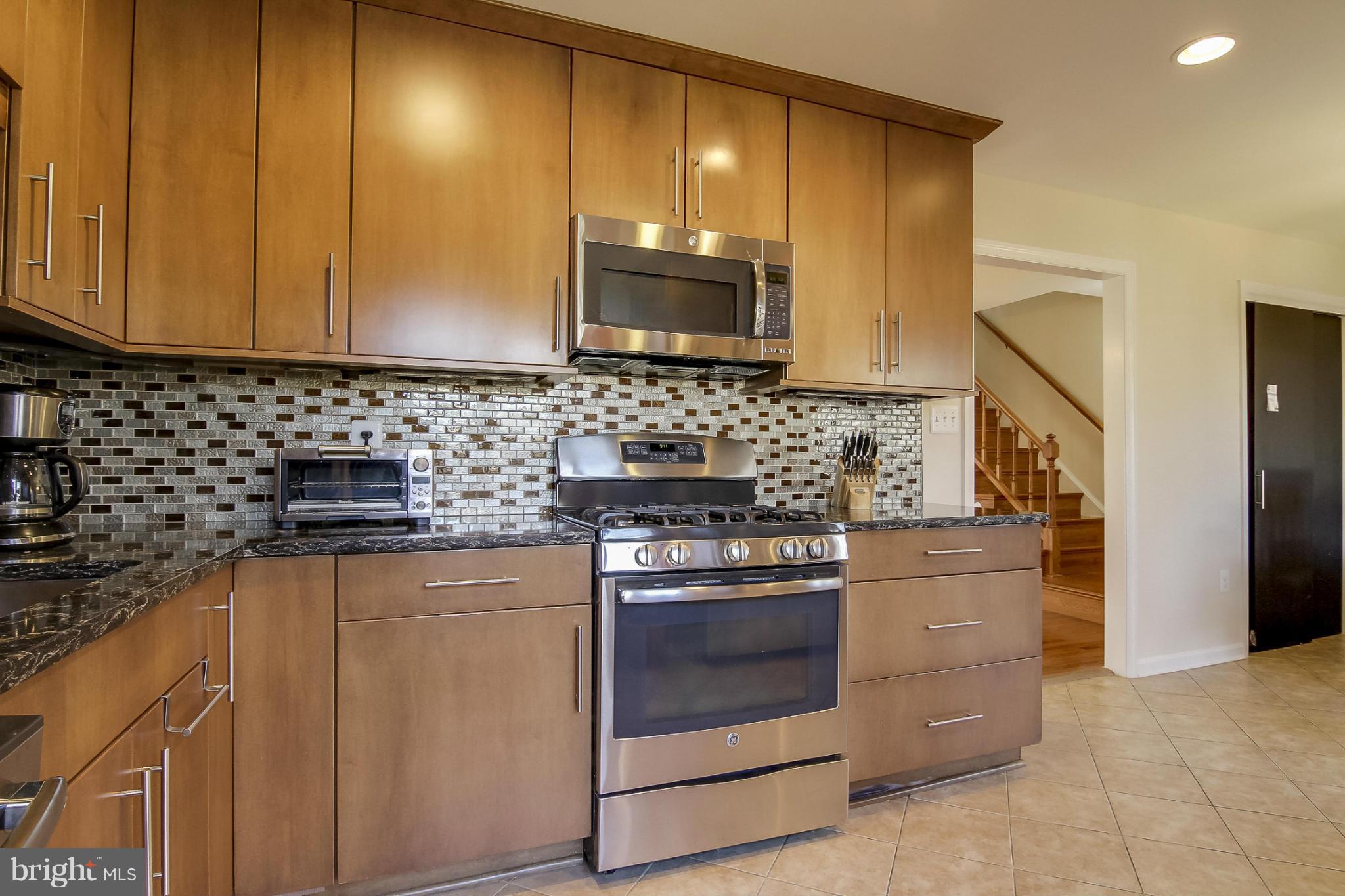 4815 Carriagepark Road Fairfax, VA 22032 - Photo 13 of 30 Kitchen