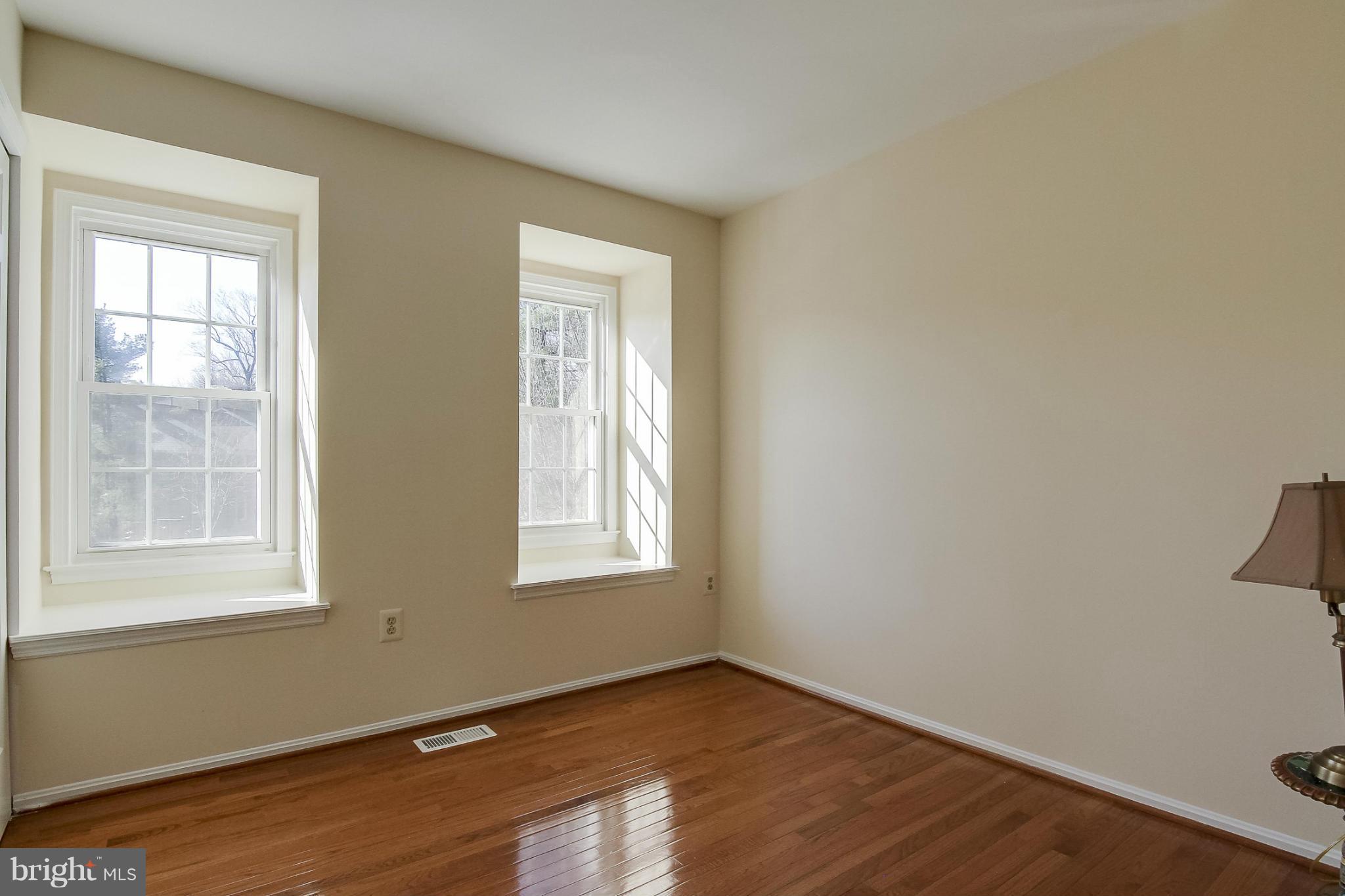 4815 Carriagepark Road Fairfax, VA 22032 - Photo 20 of 30 Bedroom