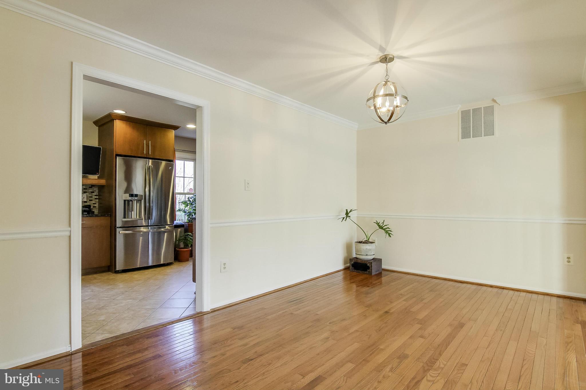 4815 Carriagepark Road Fairfax, VA 22032 - Photo 7 of 30 Dining Room