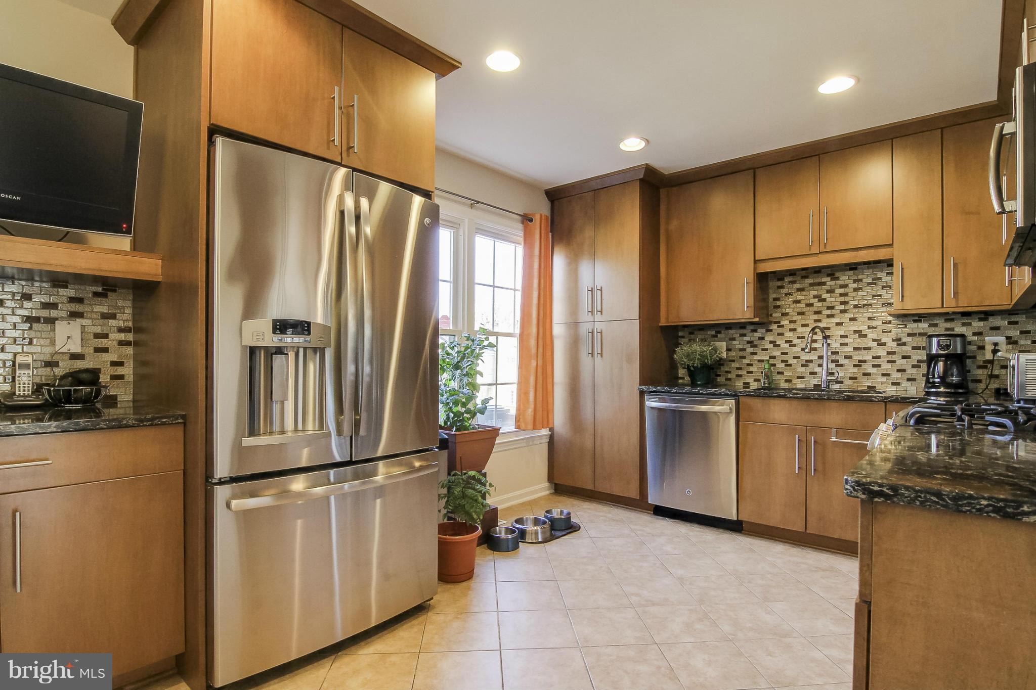 4815 Carriagepark Road Fairfax, VA 22032 - Photo 10 of 30 Kitchen