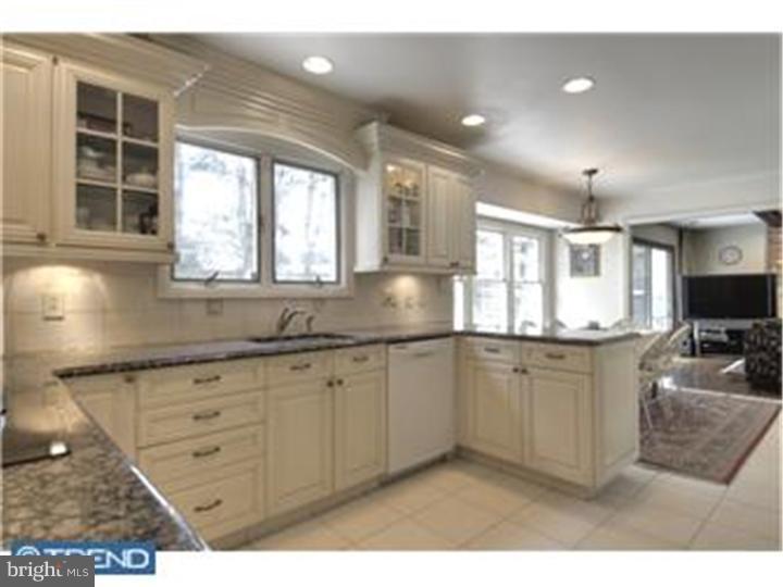 893 Heritage Road Moorestown, NJ 08057 - Photo 2 of 25 Kitchen