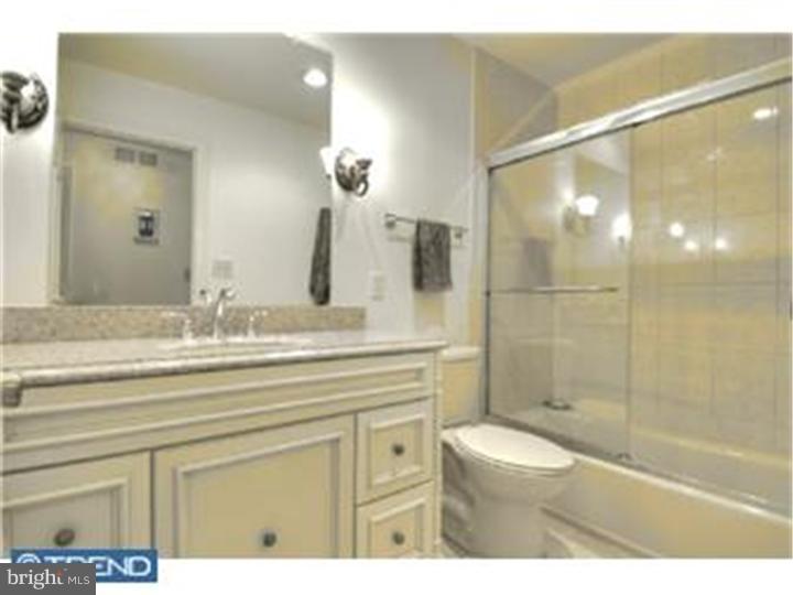 893 Heritage Road Moorestown, NJ 08057 - Photo 13 of 25 Bathroom