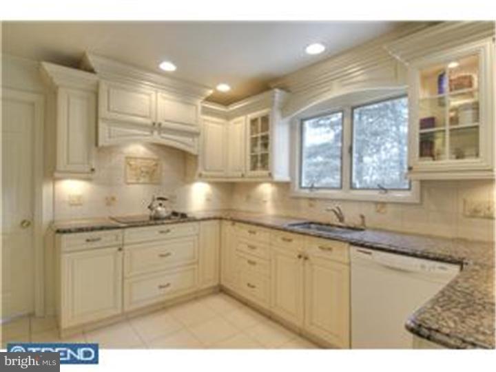 893 Heritage Road Moorestown, NJ 08057 - Photo 3 of 25 Kitchen