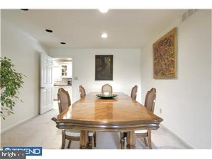 893 Heritage Road Moorestown, NJ 08057 - Photo 5 of 25 Dining Room